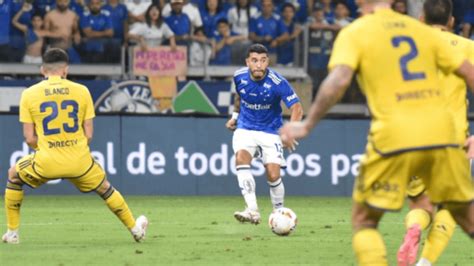 William, do Cruzeiro, é convocado por Dorival Júnior para a .